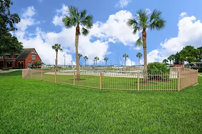 18039 Starboard Drive, Houston, TX 77058 - Photo 29