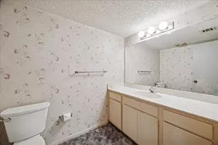 18039 Starboard Dr, Houston, TX 77058 - Photo 11