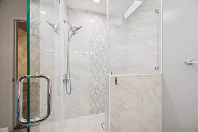 18039 Starboard Drive, Houston, TX 77058 - Photo 19