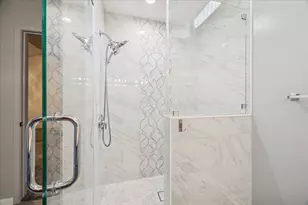 18039 Starboard Dr, Houston, TX 77058 - Photo 19