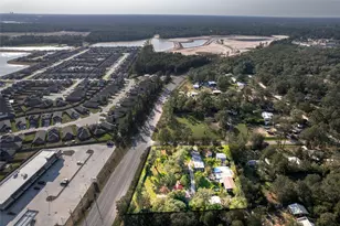 14457 Leafy Ln, Conroe, TX 77306 - Photo 11