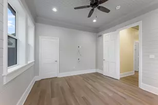 5036 Golden Forest Dr, Houston, TX 77091 - Photo 33