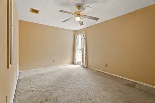 902 Essex Dr, Friendswood, TX 77546 - Photo 15