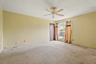 902 Essex Dr, Friendswood, TX 77546 - Photo 9
