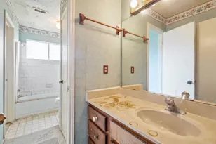 902 Essex Dr, Friendswood, TX 77546 - Photo 17