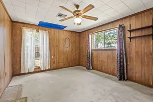 902 Essex Dr, Friendswood, TX 77546 - Photo 13