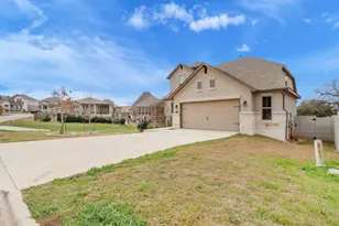 421 Chinkapin Trail, New Braunfels, TX 78132 - Photo 3