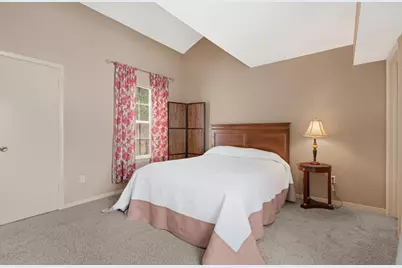 9809 Richmond Avenue #E8, Houston, TX 77042 - Photo 11