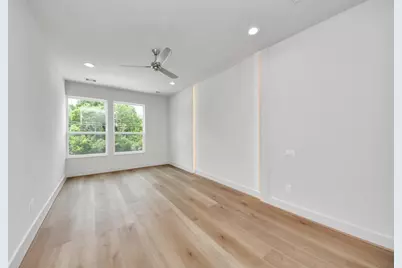 13104 Moncloa Drive, Houston, TX 77047 - Photo 9