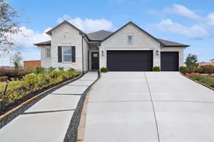 1800 Mesquite Trl, Dayton, TX 77535 - Photo 1