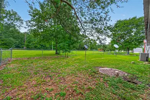 13 Pine Needle Ln, New Waverly, TX 77358 - Photo 5