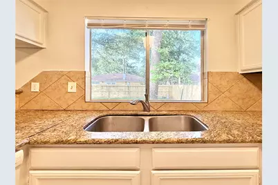 6 Maywind Court, The Woodlands, TX 77381 - Photo 17