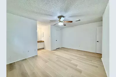 6 Maywind Court, The Woodlands, TX 77381 - Photo 21