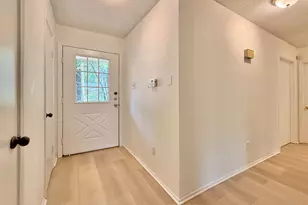 6 Maywind Ct, The Woodlands, TX 77381 - Photo 3