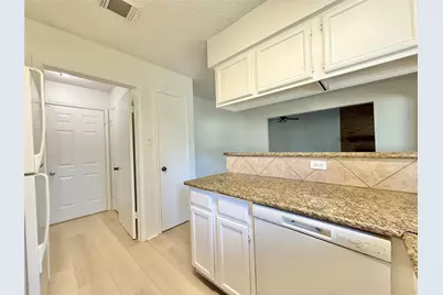 6 Maywind Court, The Woodlands, TX 77381 - Photo 19