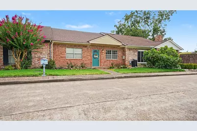 1310 E James Street #6, Baytown, TX 77520 - Photo 3