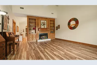 1310 E James Street #6, Baytown, TX 77520 - Photo 5