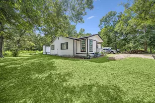 271 Trails End Dr, Cleveland, TX 77328 - Photo 9