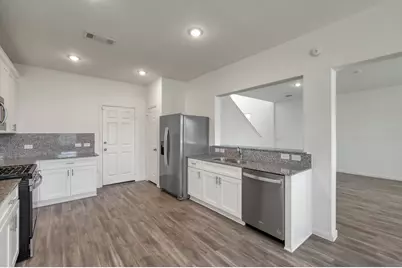 7314 Madison Commons Lane, Houston, TX 77075 - Photo 11