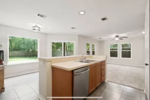 247 Sandpebble Dr, The Woodlands, TX 77381 - Photo 21