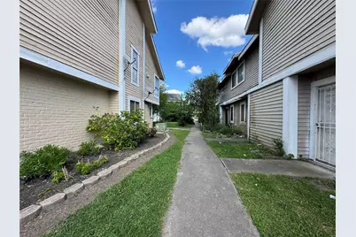 8405 Wilcrest Dr #2312, Houston, TX 77072 - Photo 3