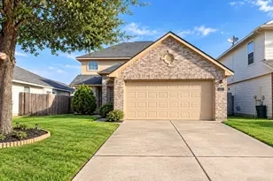 1011 Lancaster Lake Dr, Houston, TX 77073 - Photo 1