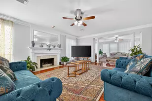 4206 Clearwater Ct, Sugar Land, TX 77459 - Photo 9