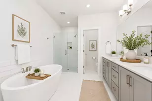 1430 W 34th 1/2 St, Houston, TX 77018 - Photo 15