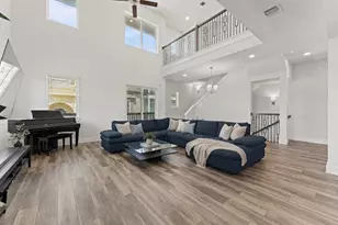 1430 W 34th 1/2 St, Houston, TX 77018 - Photo 9