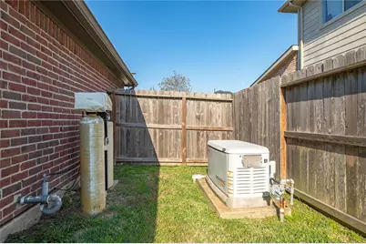 1104 Lake Shore Drive, Pearland, TX 77581 - Photo 35