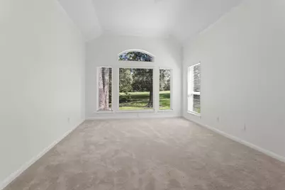 13 Royal Dalton Circle, Conroe, TX 77304 - Photo 15