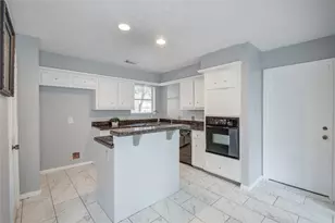 10603 Mills Cir, Houston, TX 77070 - Photo 13