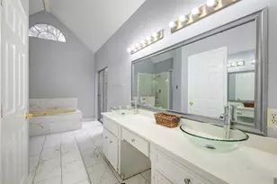 10603 Mills Cir, Houston, TX 77070 - Photo 19