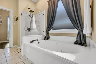 303 Regency Ct, Friendswood, TX 77546 - Photo 19