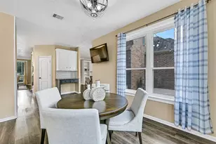 303 Regency Ct, Friendswood, TX 77546 - Photo 11