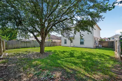 4403 Sprangletop Avenue, Baytown, TX 77521 - Photo 37