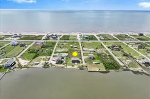 1026 N Gayle St, Gilchrist, TX 77617 - Photo 1