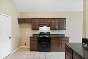 9104 N Green River Dr, Houston, TX 77078 - Photo 11
