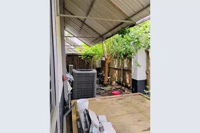 9788 Clarewood Drive #105, Houston, TX 77036 - Photo 11