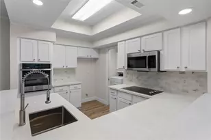 336 Litchfield Ln, Houston, TX 77024 - Photo 5