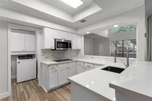 336 Litchfield Ln, Houston, TX 77024 - Photo 15