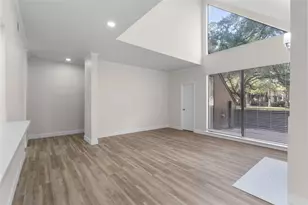 336 Litchfield Ln, Houston, TX 77024 - Photo 9