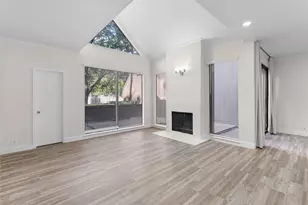 336 Litchfield Ln, Houston, TX 77024 - Photo 3