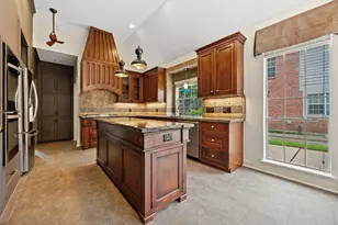 9315 Woodwind Lakes Dr, Houston, TX 77040 - Photo 9