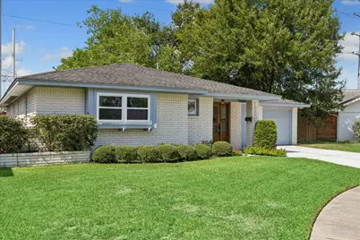 1327 Guese Road, Houston, TX 77008 - Photo 1