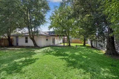 1327 Guese Road, Houston, TX 77008 - Photo 15