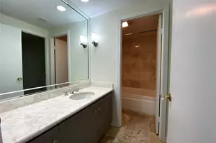 49 Briar Hollow Ln, Houston, TX 77027 - Photo 17