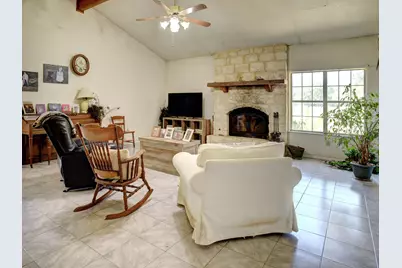 294 Lois Lane, Paige, TX 78659 - Photo 9