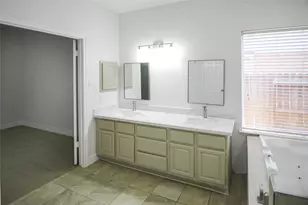 14819 Flowerwood Dr, Houston, TX 77062 - Photo 15