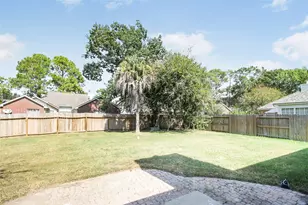 14819 Flowerwood Dr, Houston, TX 77062 - Photo 19